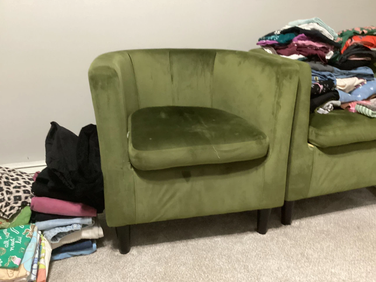 Olive Green Velvet Armchair - photo 3