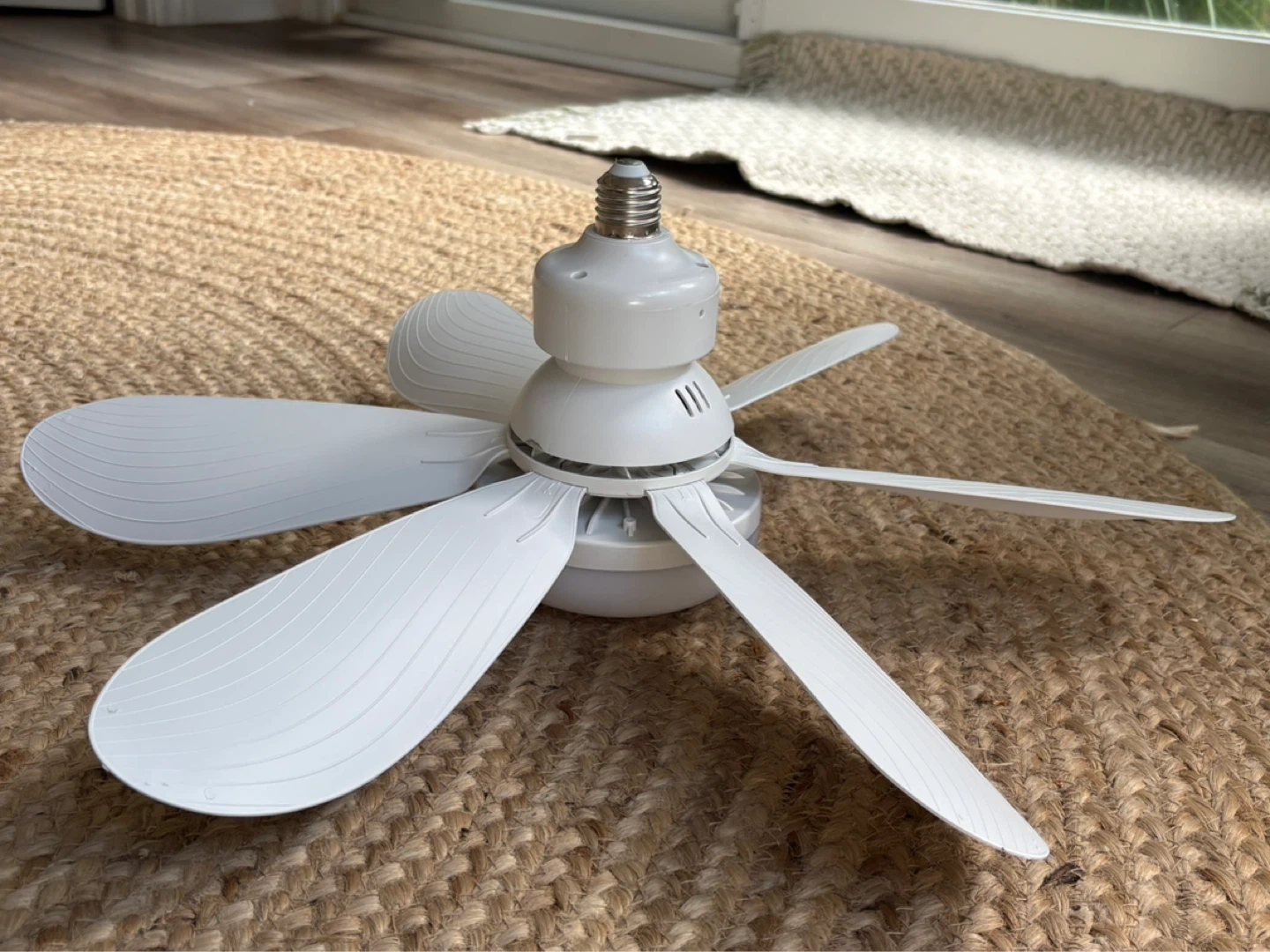 NEW Flower Fan Light Ceiling Fan with Light - photo 3
