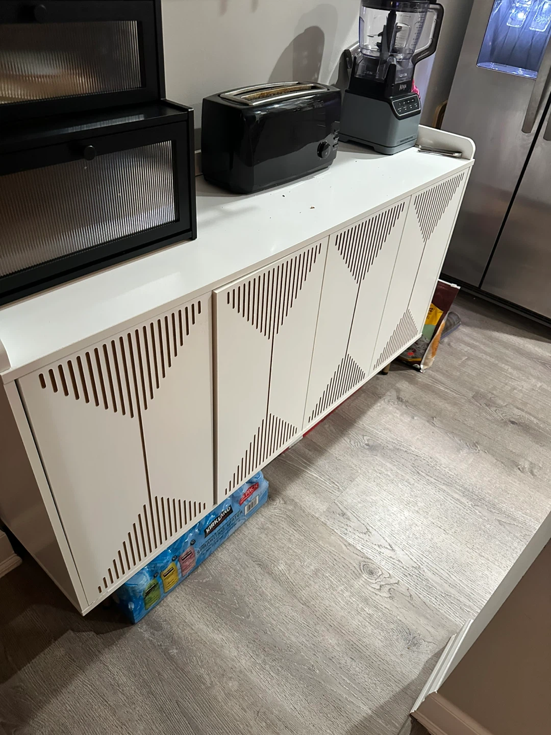 White Sideboard Cabinet with Geometric Pattern - photo 2