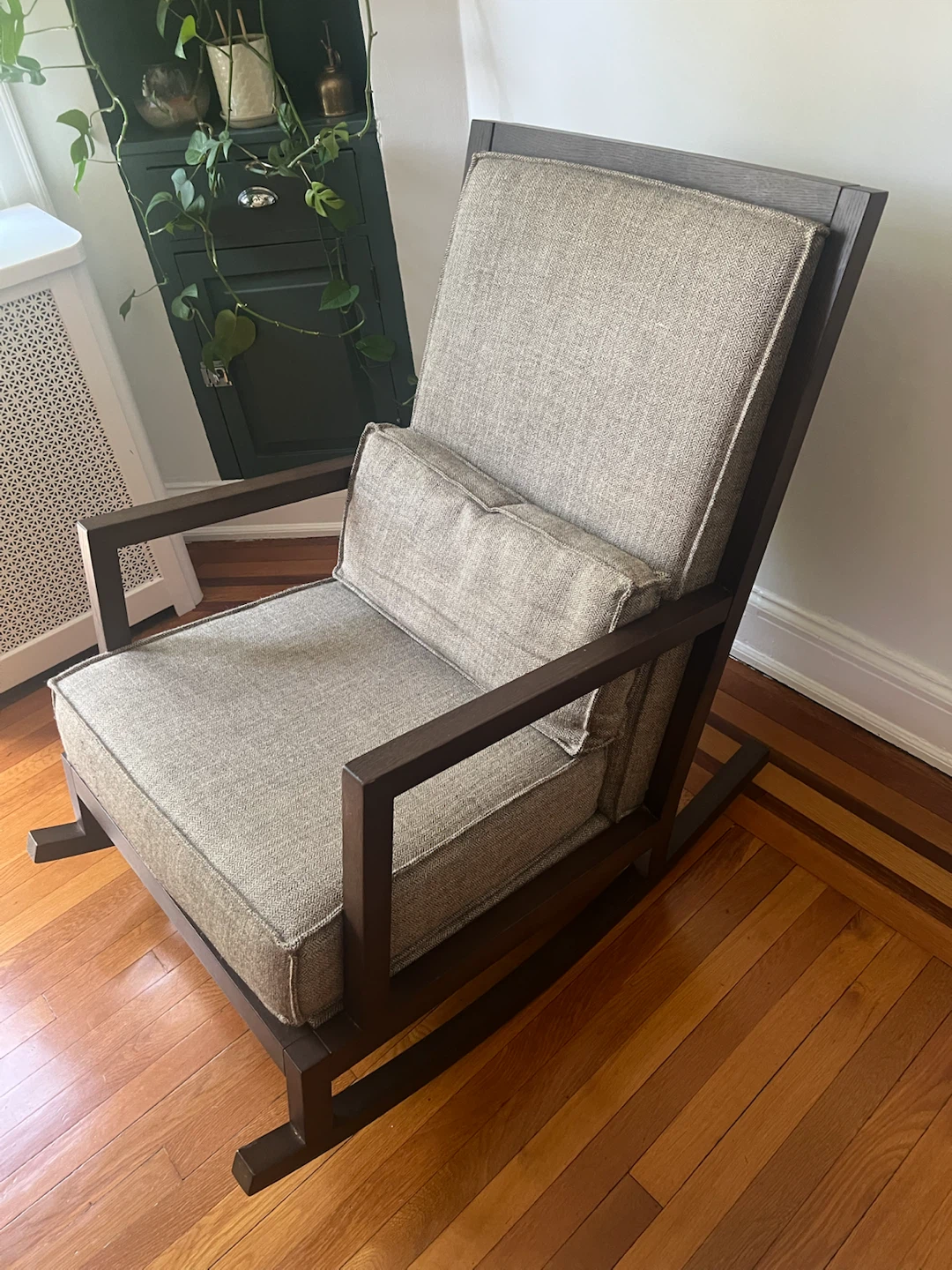 Modern Upholstered Rocking Chair - Wood Frame - photo 2