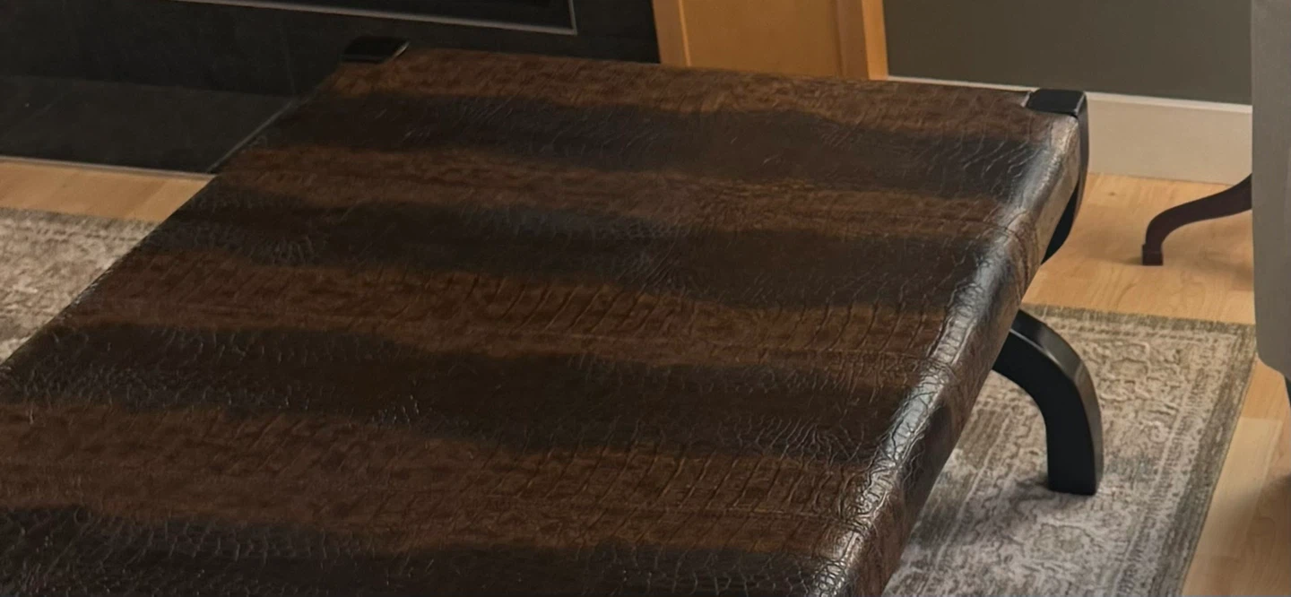 Faux alligator skin coffee table. - photo 4