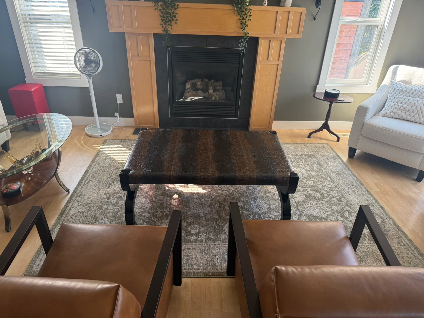 Faux alligator skin coffee table. - photo 5