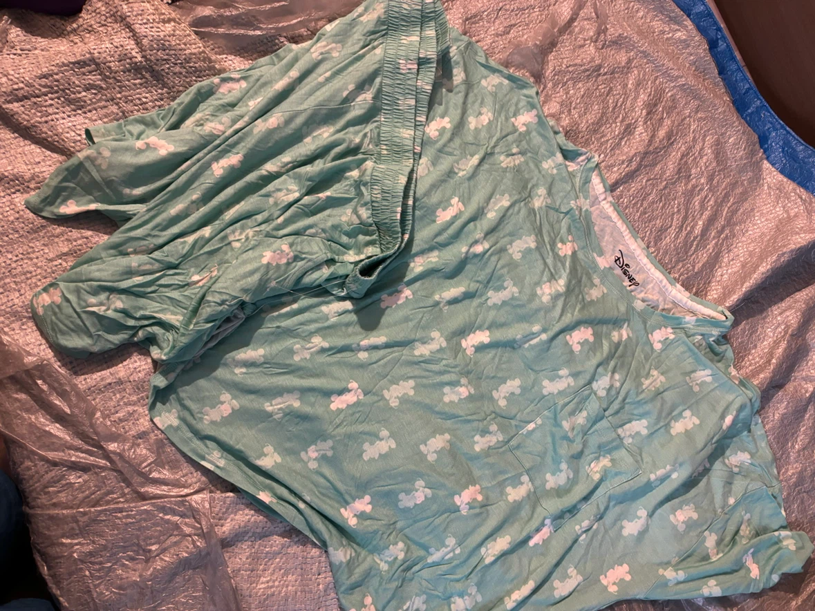 NWOT Disney Pyjama Set - XL