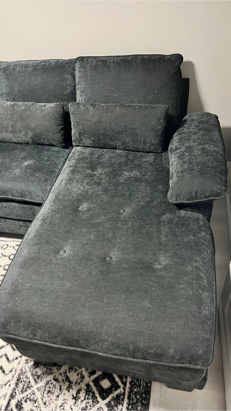 Large Sectional Sofa with Chaise and Cup Holders - photo 3