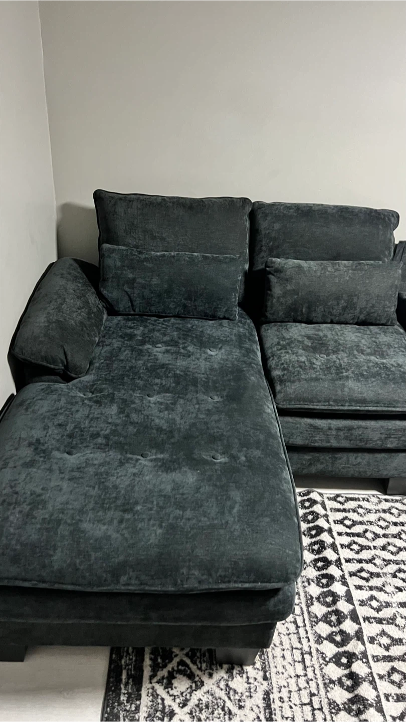 Large Sectional Sofa with Chaise and Cup Holders - photo 4