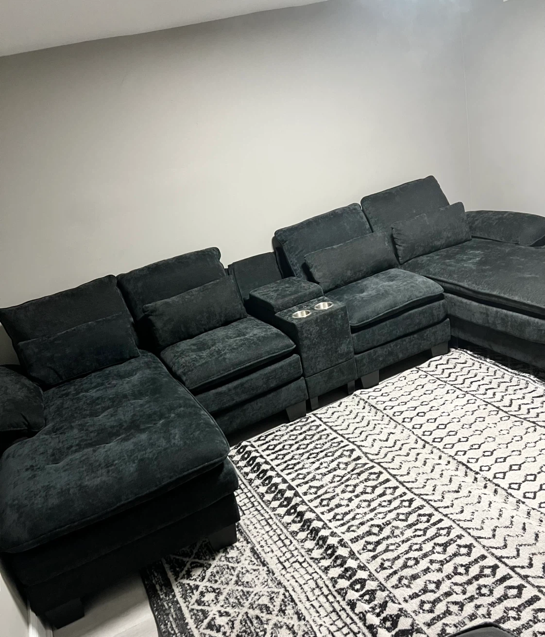 Large Sectional Sofa with Chaise and Cup Holders - photo 5