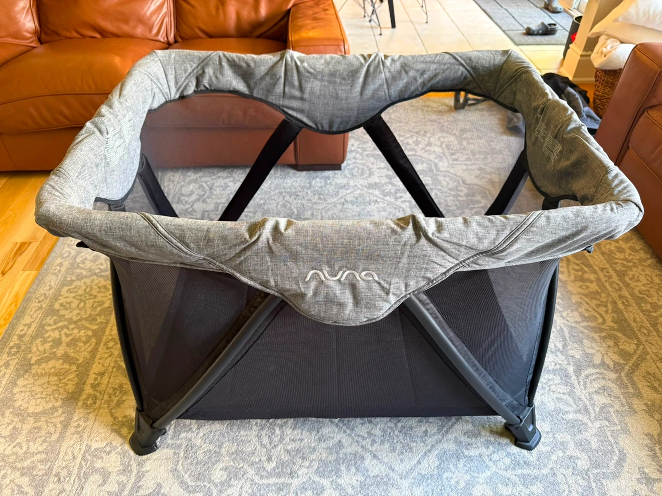 Nuna SENA aire Playard travel crib