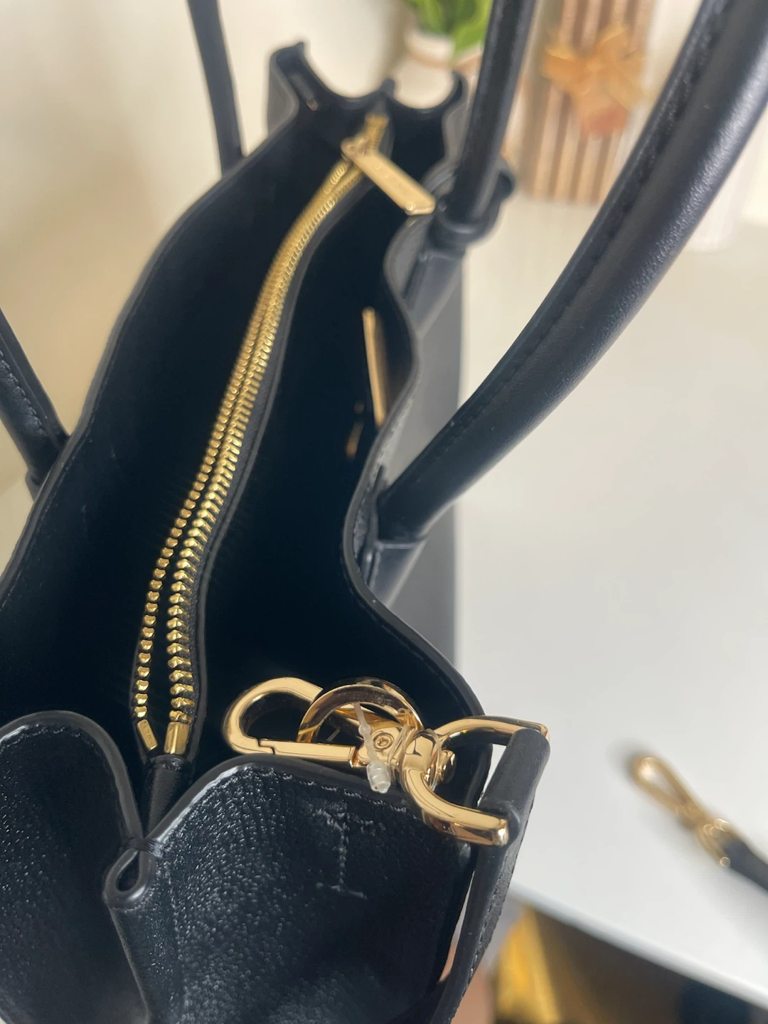 Michael Kors Black Leather Tote Handbag - photo 5