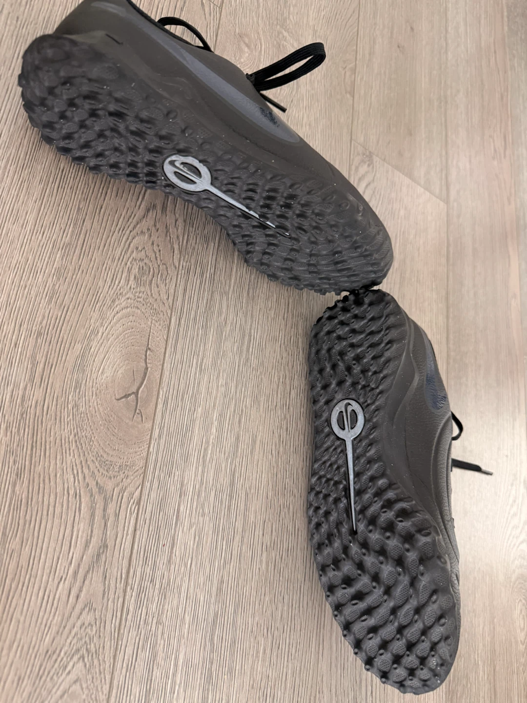 Nike Black Football Cleats - photo 2