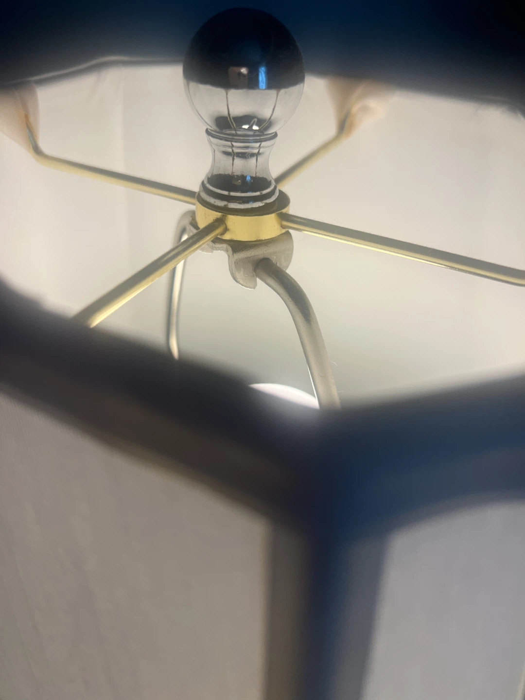 Pair of Cracked Glass Ball Table Lamp with White Shade - photo 5