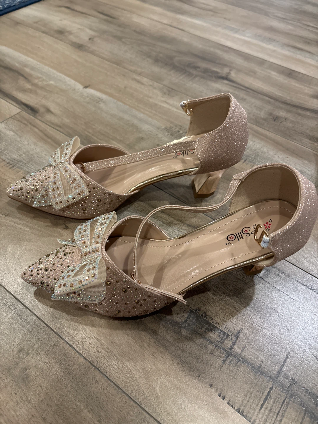 Sparkly Rose Gold Bow Heels - photo 2
