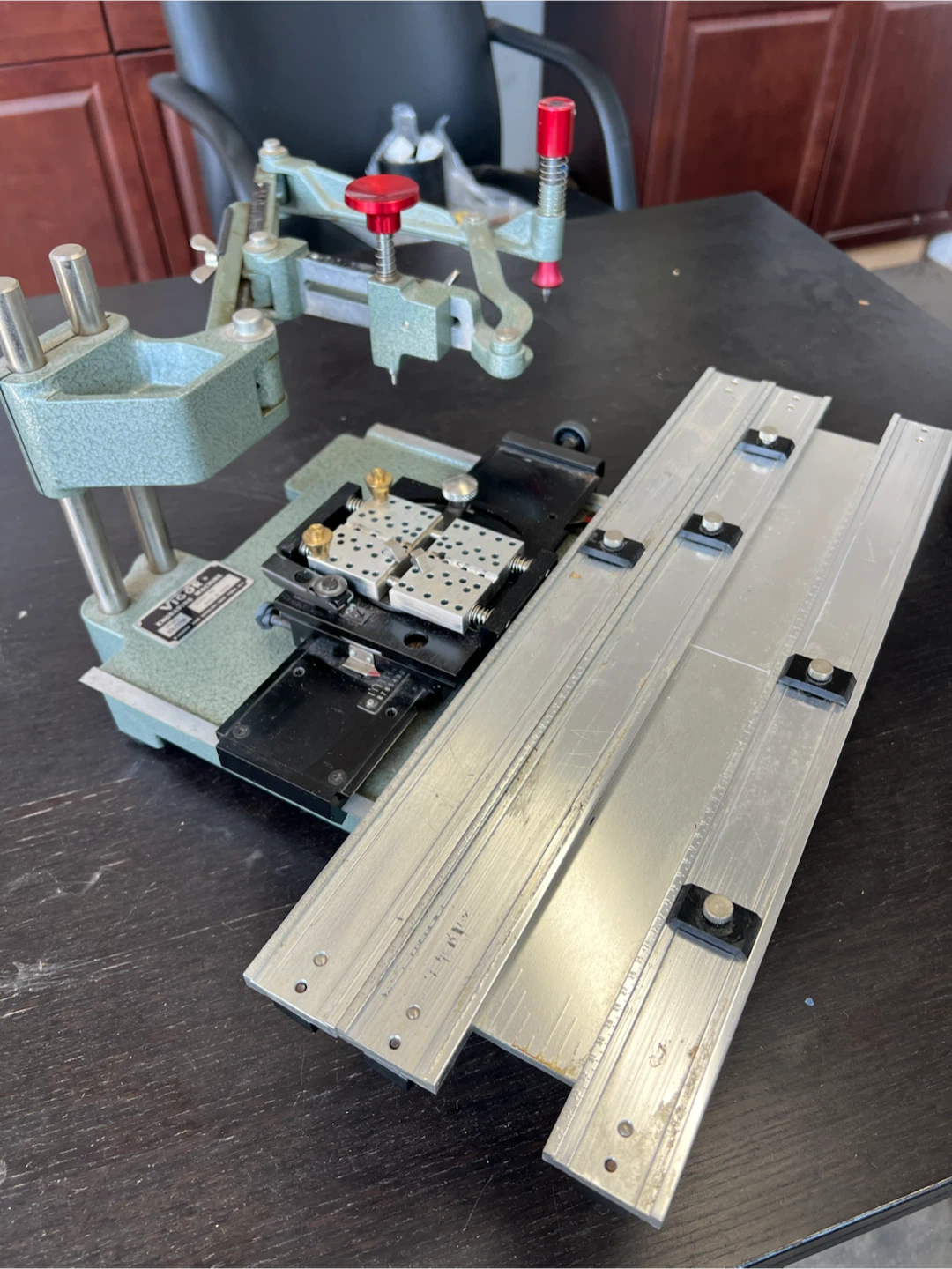 Vigor EN-775B Engraving Machine (with templates) - photo 3