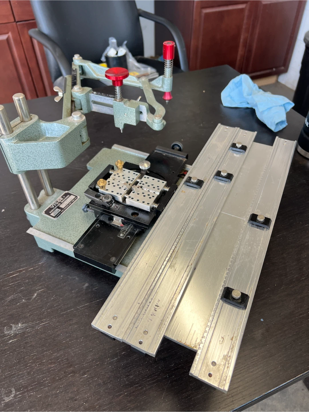 Vigor EN-775B Engraving Machine (with templates) - photo 4