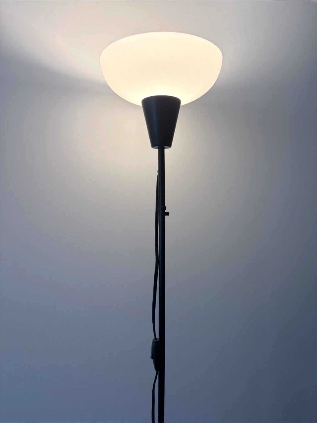IKEA TÅGARP Floor Uplighter Lamp Black/White - photo 2