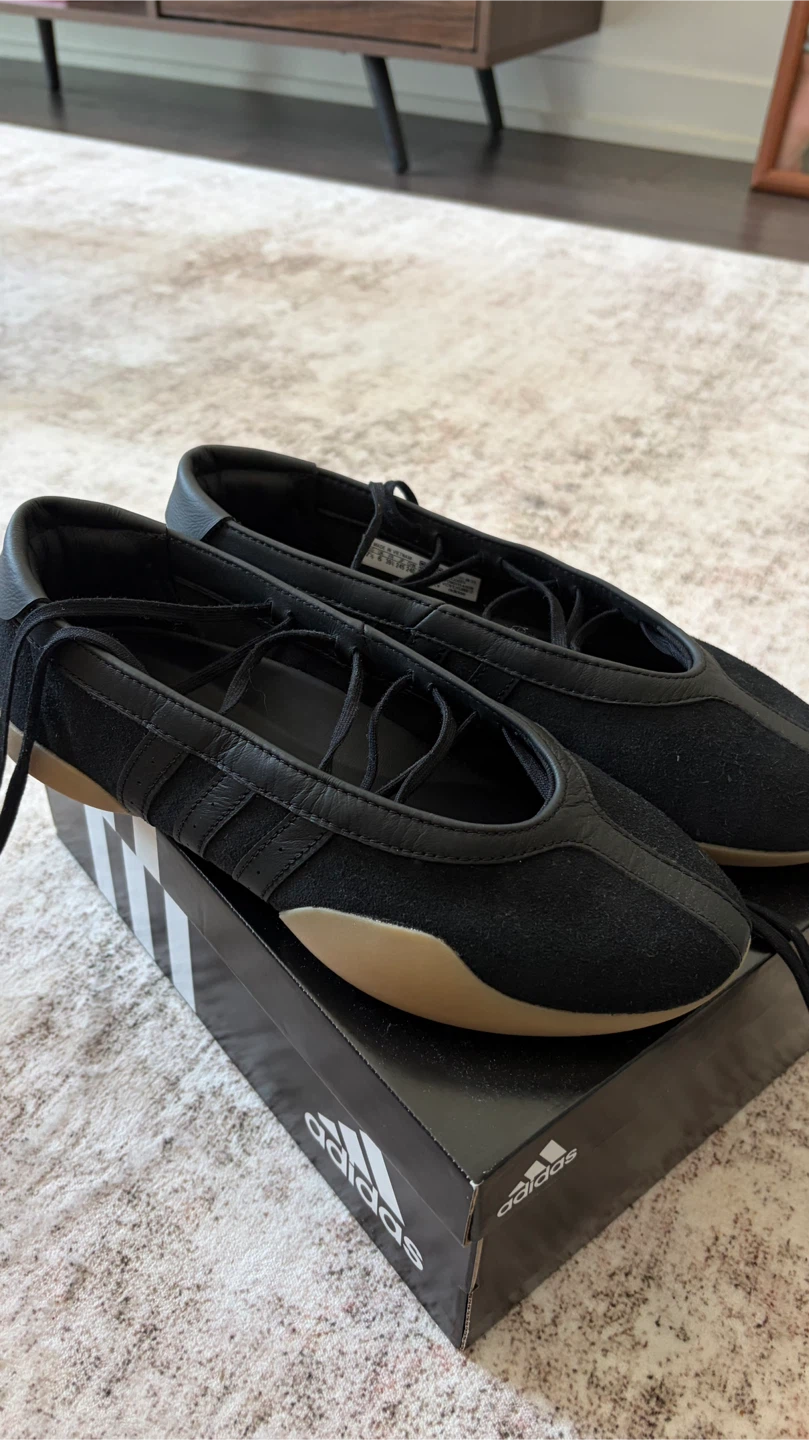 adidas Taekwondo Mei Ballet Flats – US 7.5 – Black/Gum