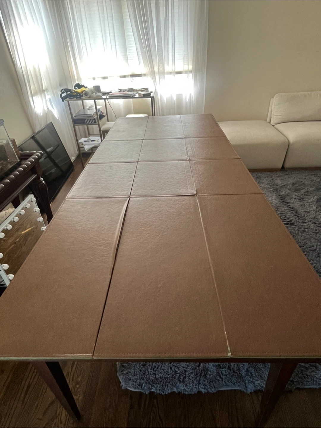 VINTAGE LANE DINING TABLE • 2 ORIGINAL LEAVES + TABLE PADS - photo 2