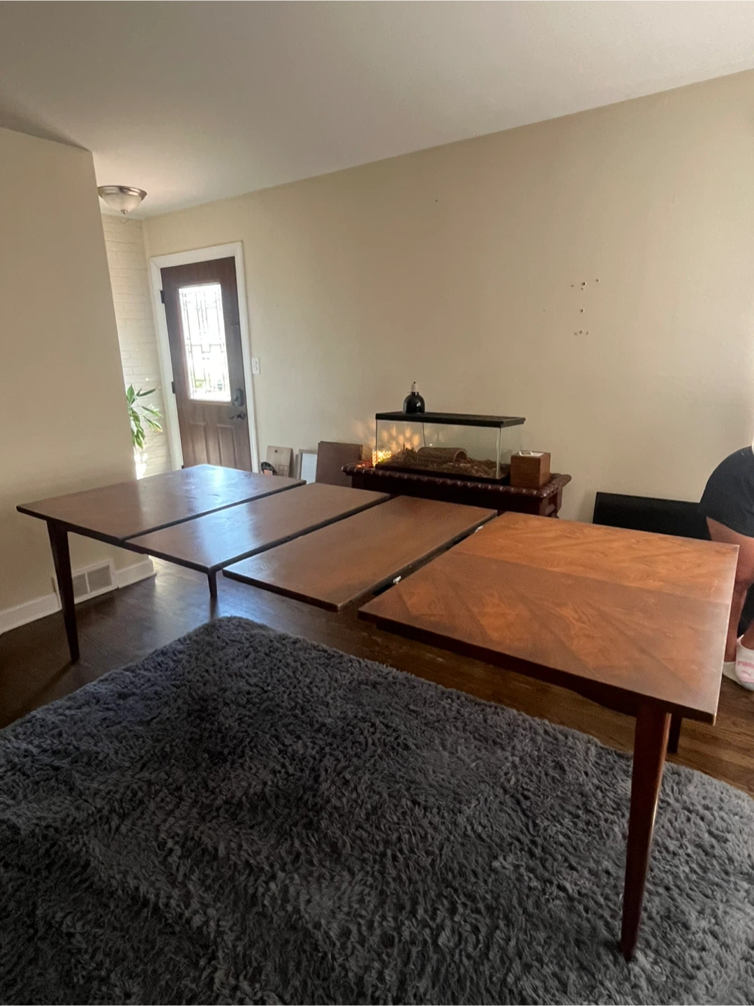 VINTAGE LANE DINING TABLE • 2 ORIGINAL LEAVES + TABLE PADS - photo 5