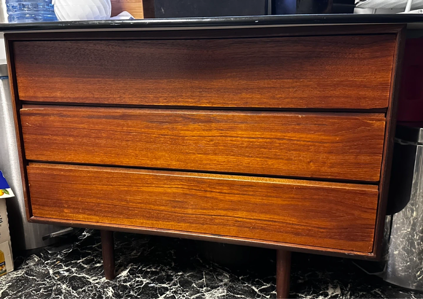 MCM Vintage Teak Dresser with 3 Drawers 🍁 - photo 3