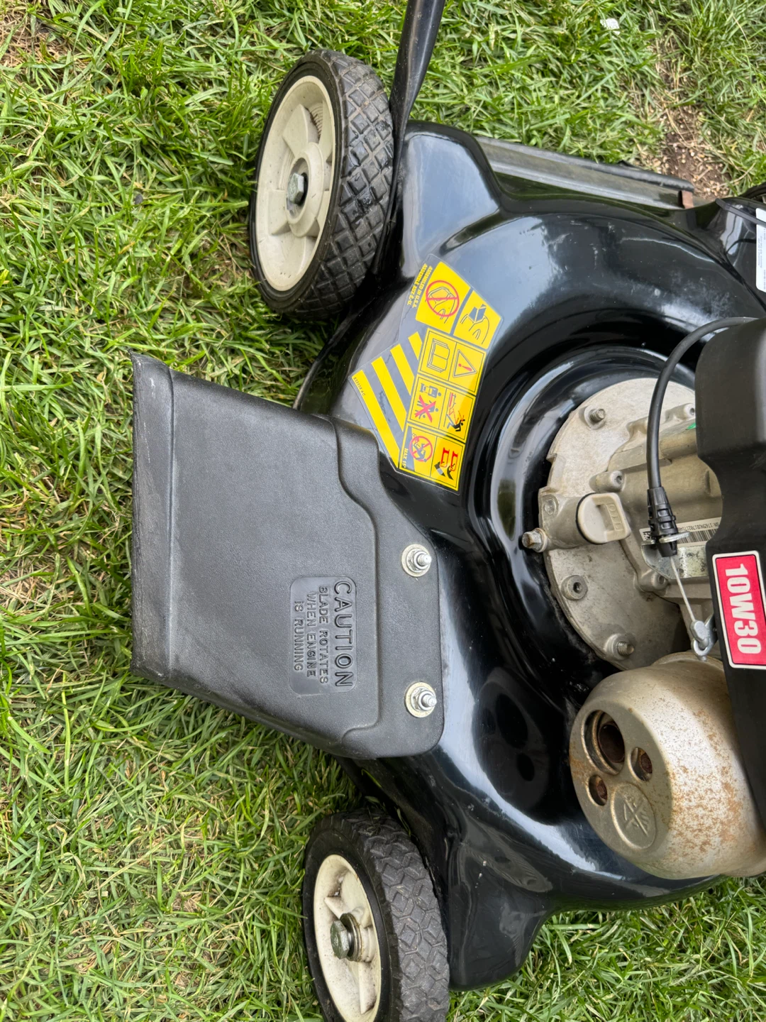 Yard Machines 20" Lawnmower - photo 5