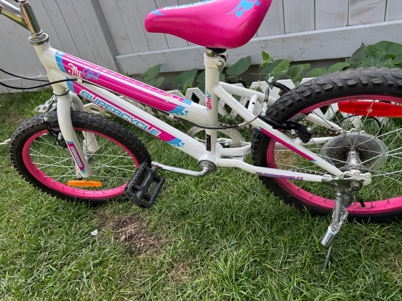Supercycle Fly Girl 18" Kids Bike