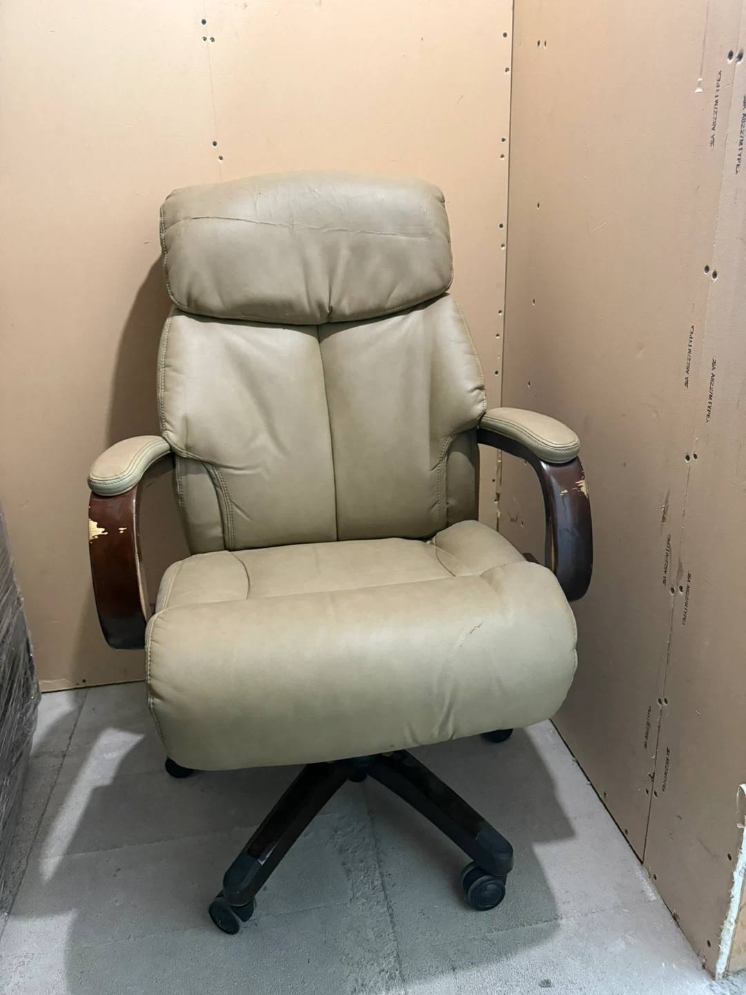 La-Z-Boy Executive Office Chair - Tan Leather