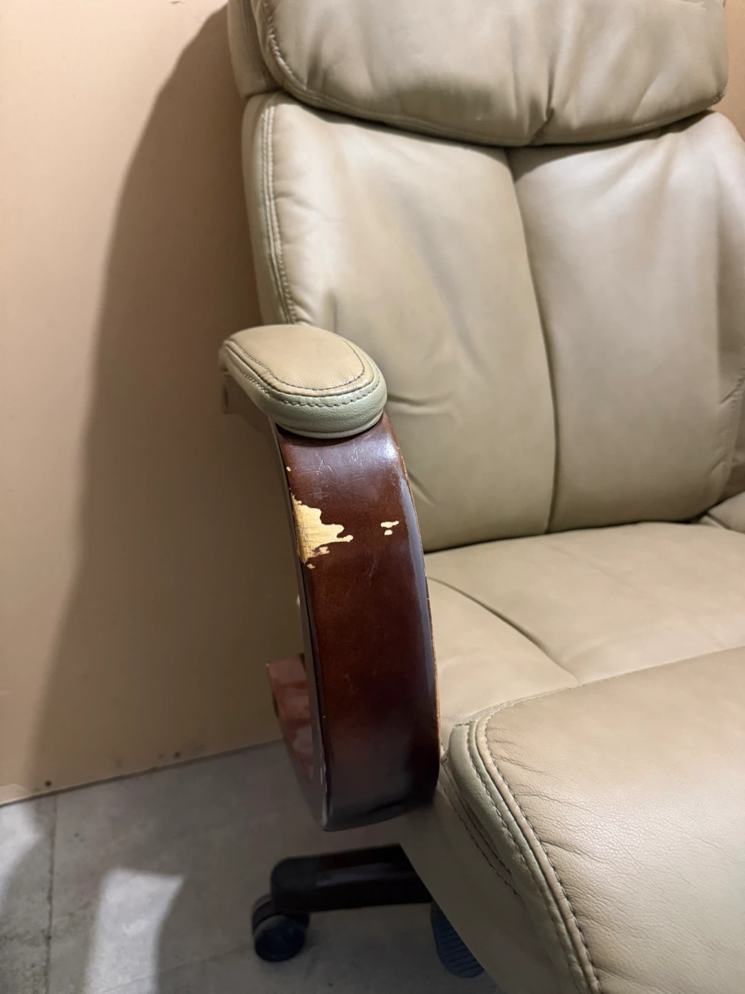 La-Z-Boy Executive Office Chair - Tan Leather - photo 4