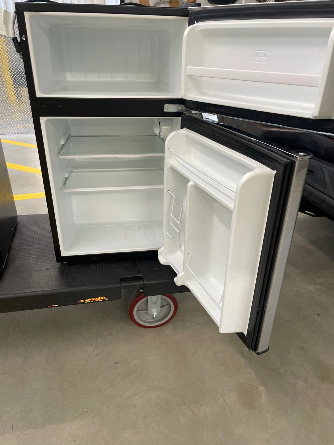Whirlpool Compact Refrigerator dorm size 33inch high - photo 2