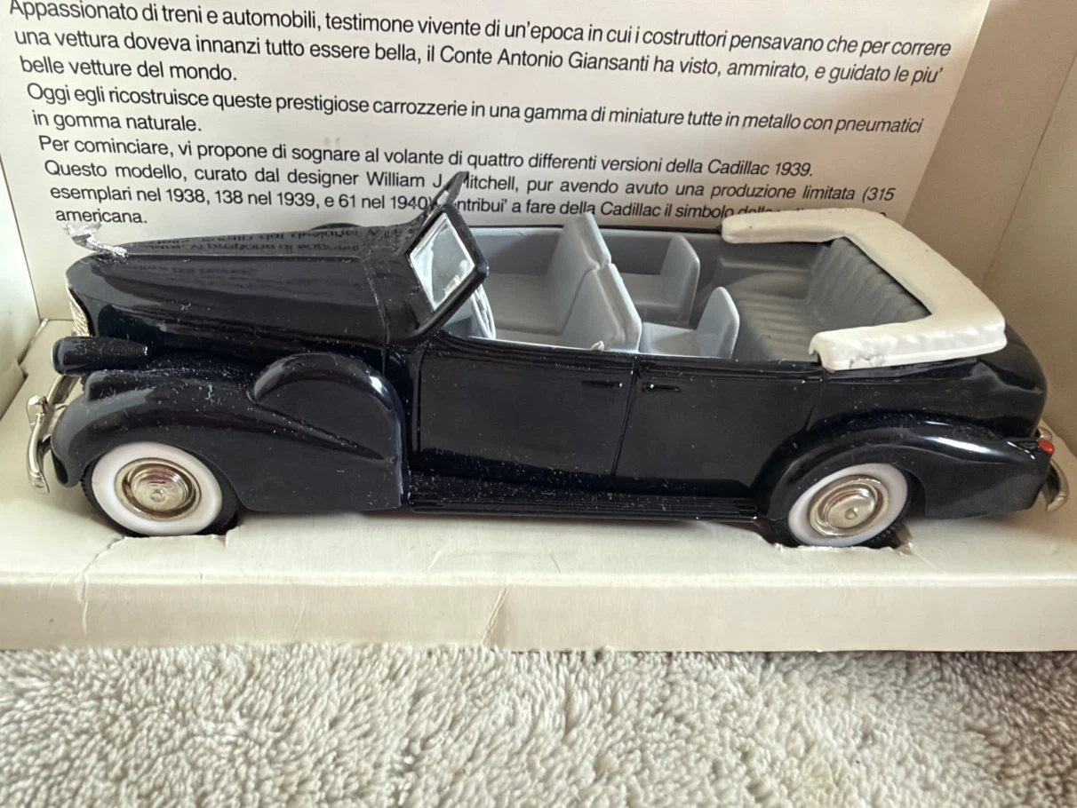 Rextoys CADILLAC V16 1938-1940 Torpedo Toy Car - photo 3