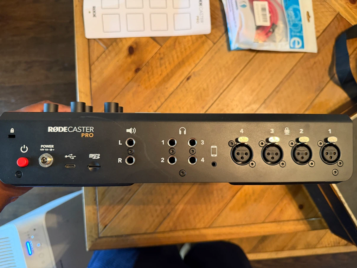 RØDE RODECaster Pro - photo 2