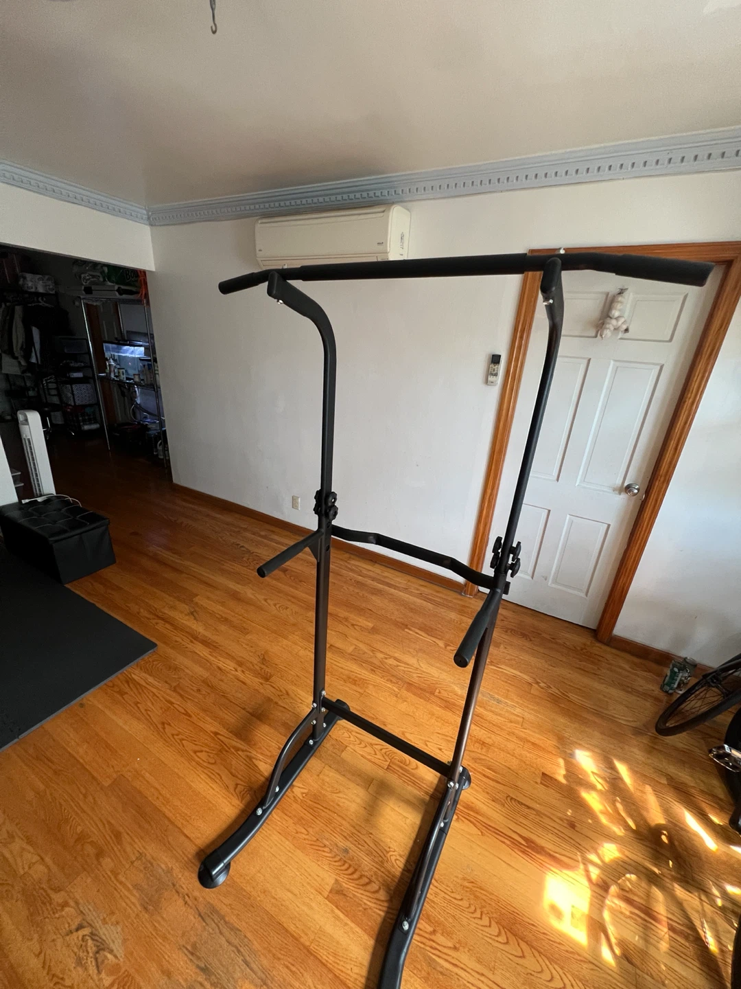 Pull Up Bar Station