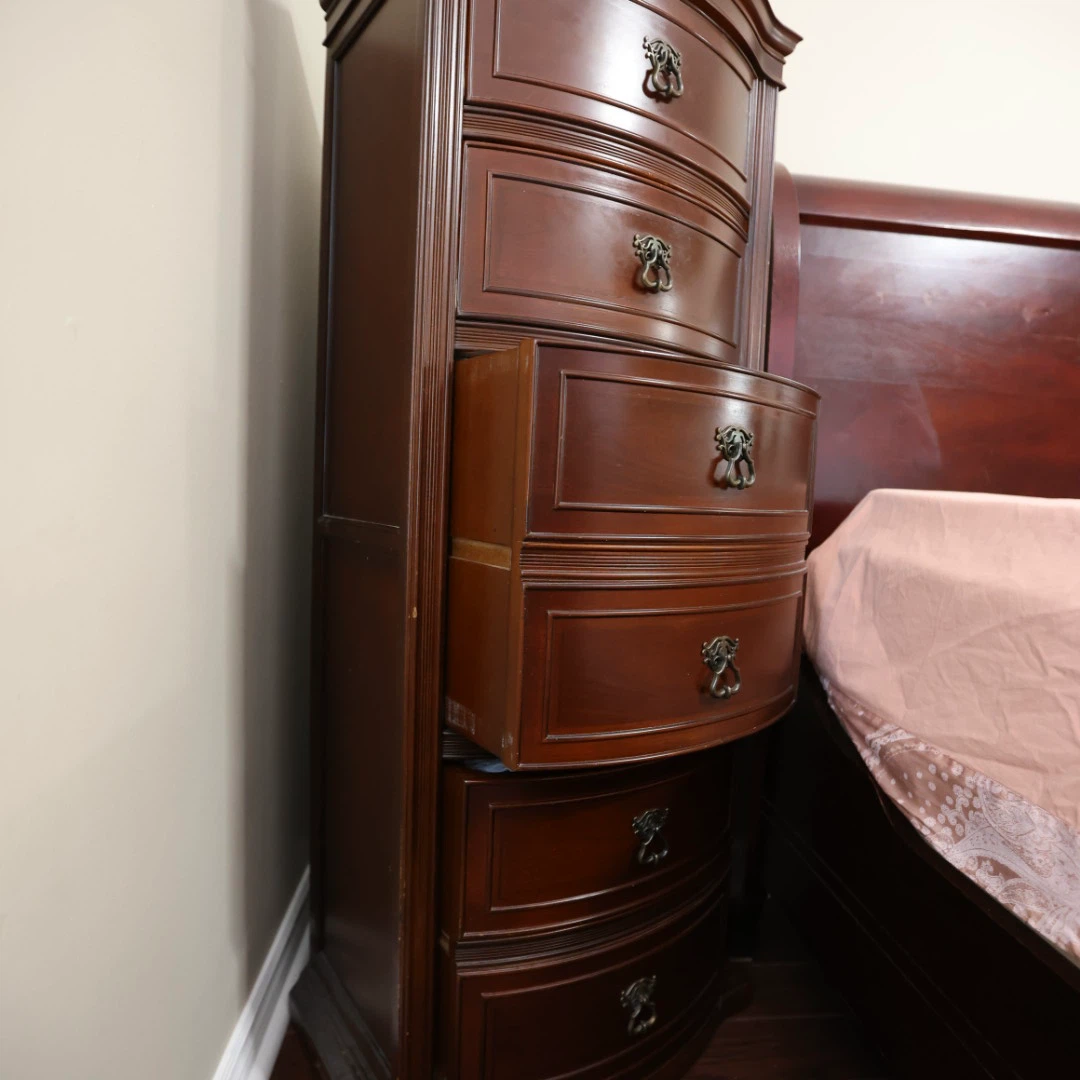 Bombay Company Chest of Drawers - photo 5