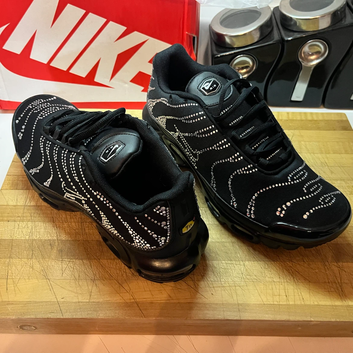 Nike Air Max Plus runners covered in Swarovski crystals - photo 2