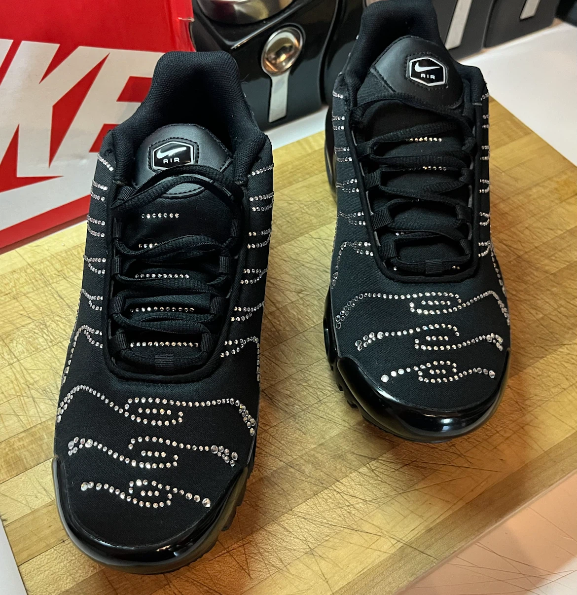 Nike Air Max Plus runners covered in Swarovski crystals - photo 3