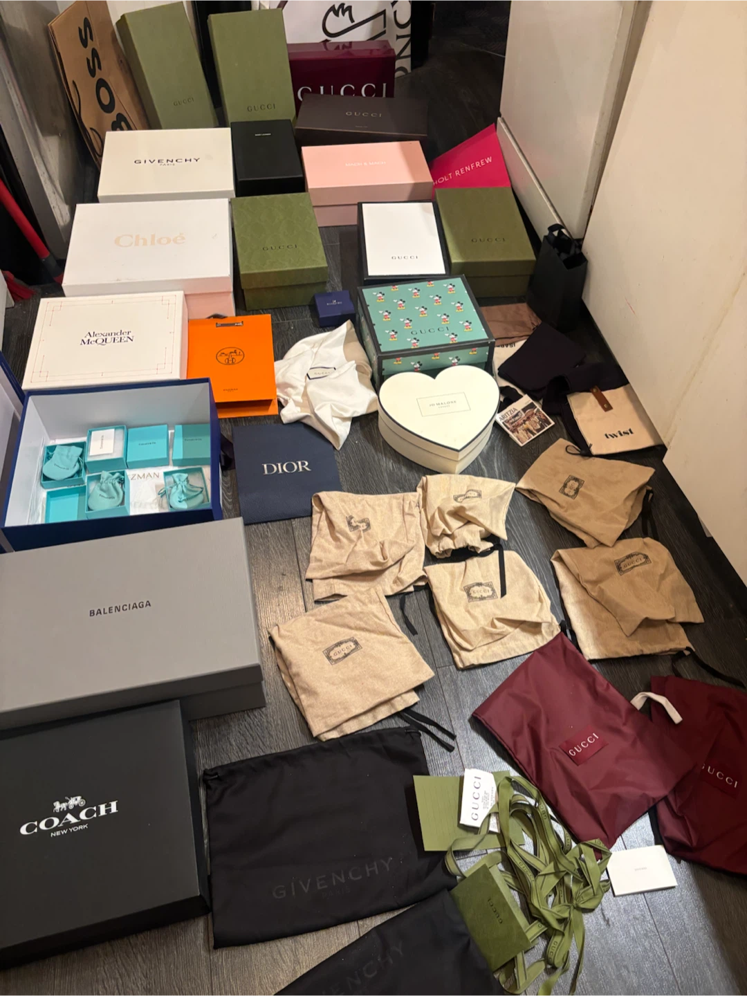 60 Gift Boxes, Bags, Ribbon, Shoe Bags, Pouches, cards Etc