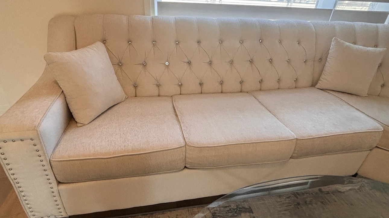 Tufted Sectional Sofa - photo 2