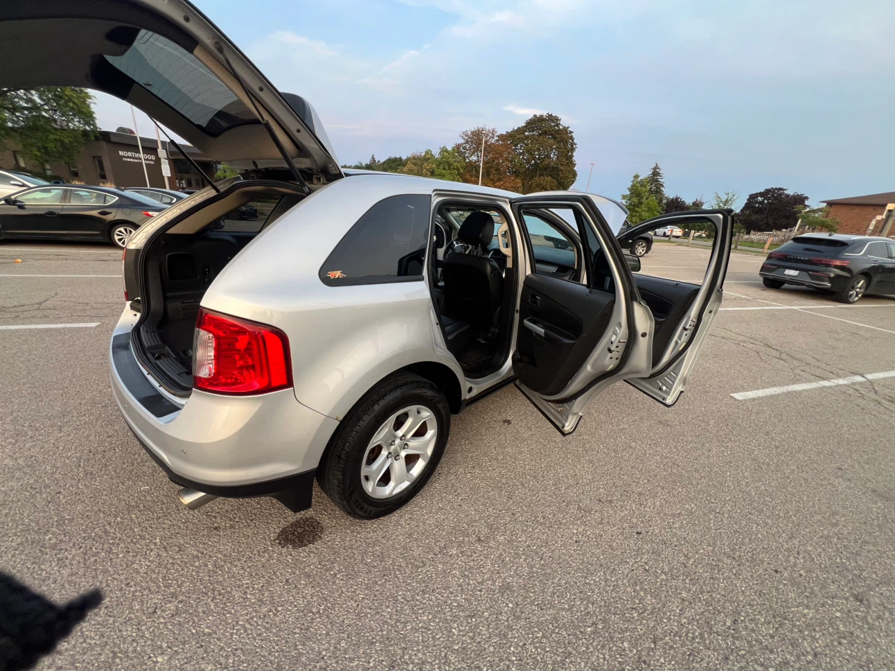 Ford Edge SUV - photo 5