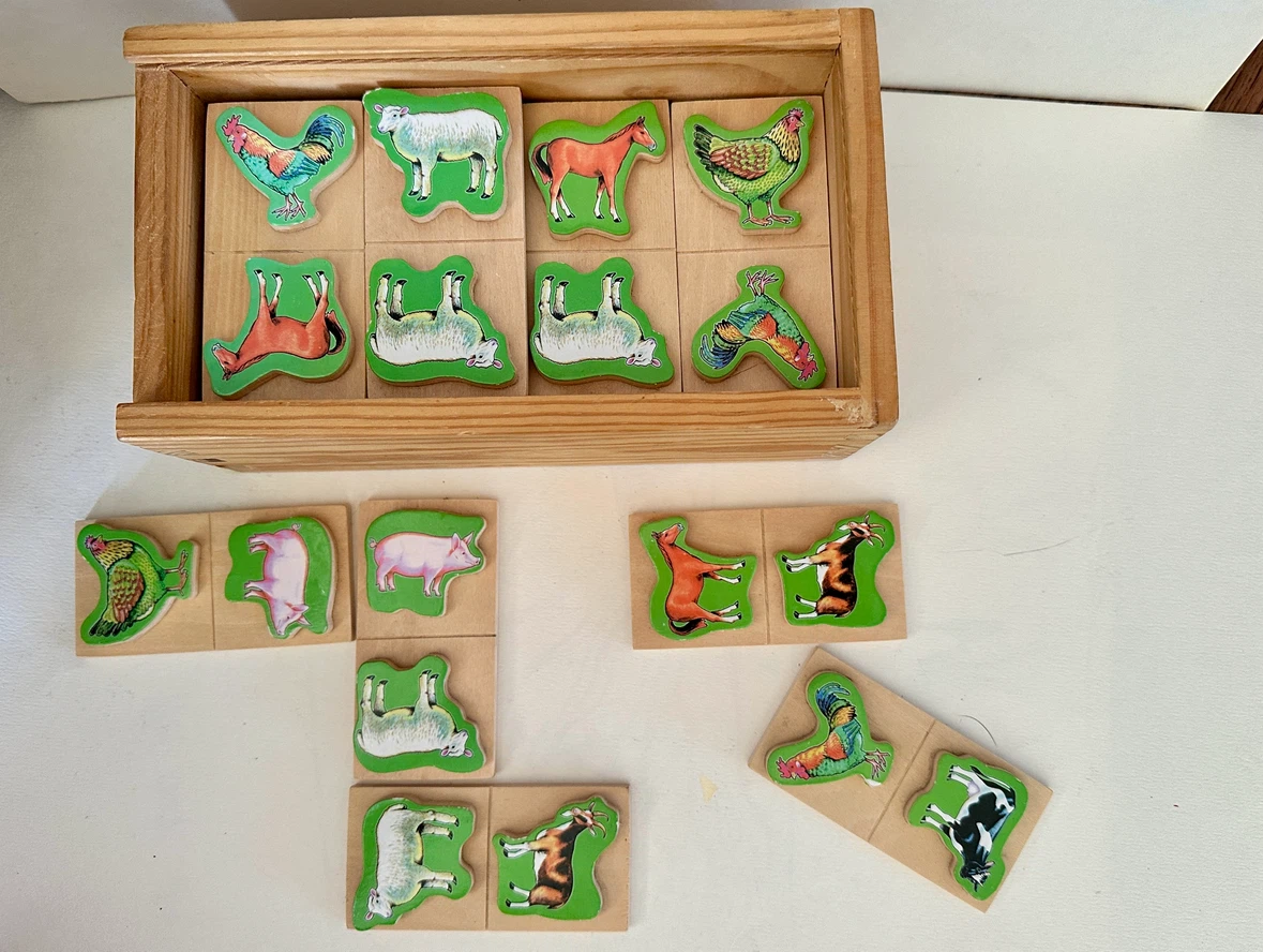 Melissa & Doug 3-D Farm Dominoes Wooden Toy Set