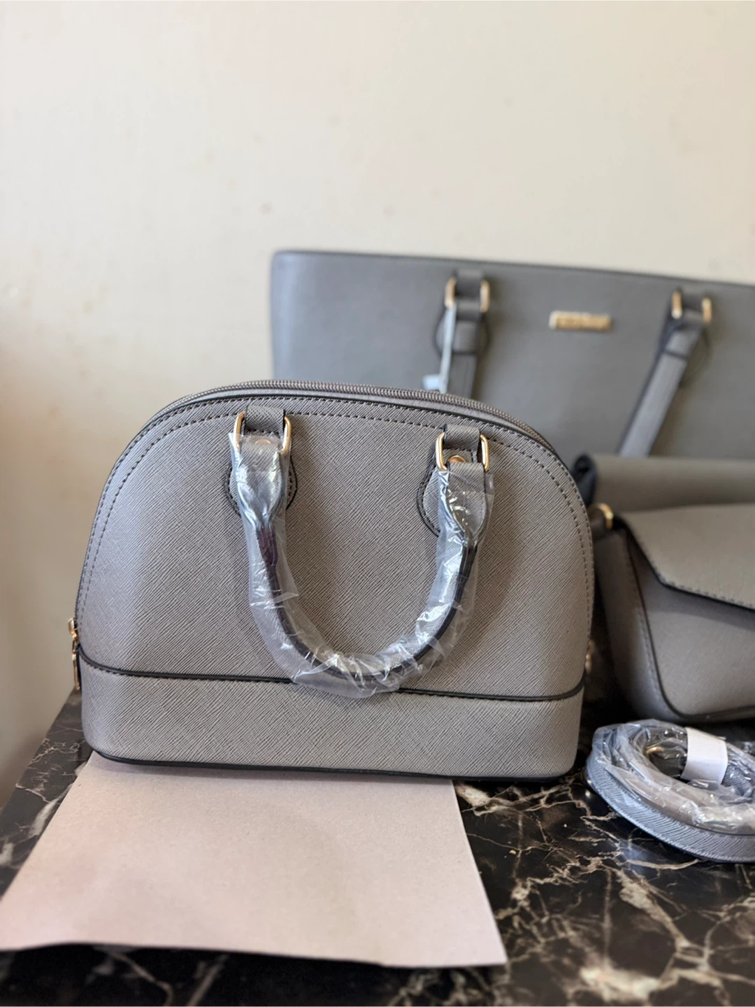 Gray 4-Piece Handbag Set -Bagsure - photo 2