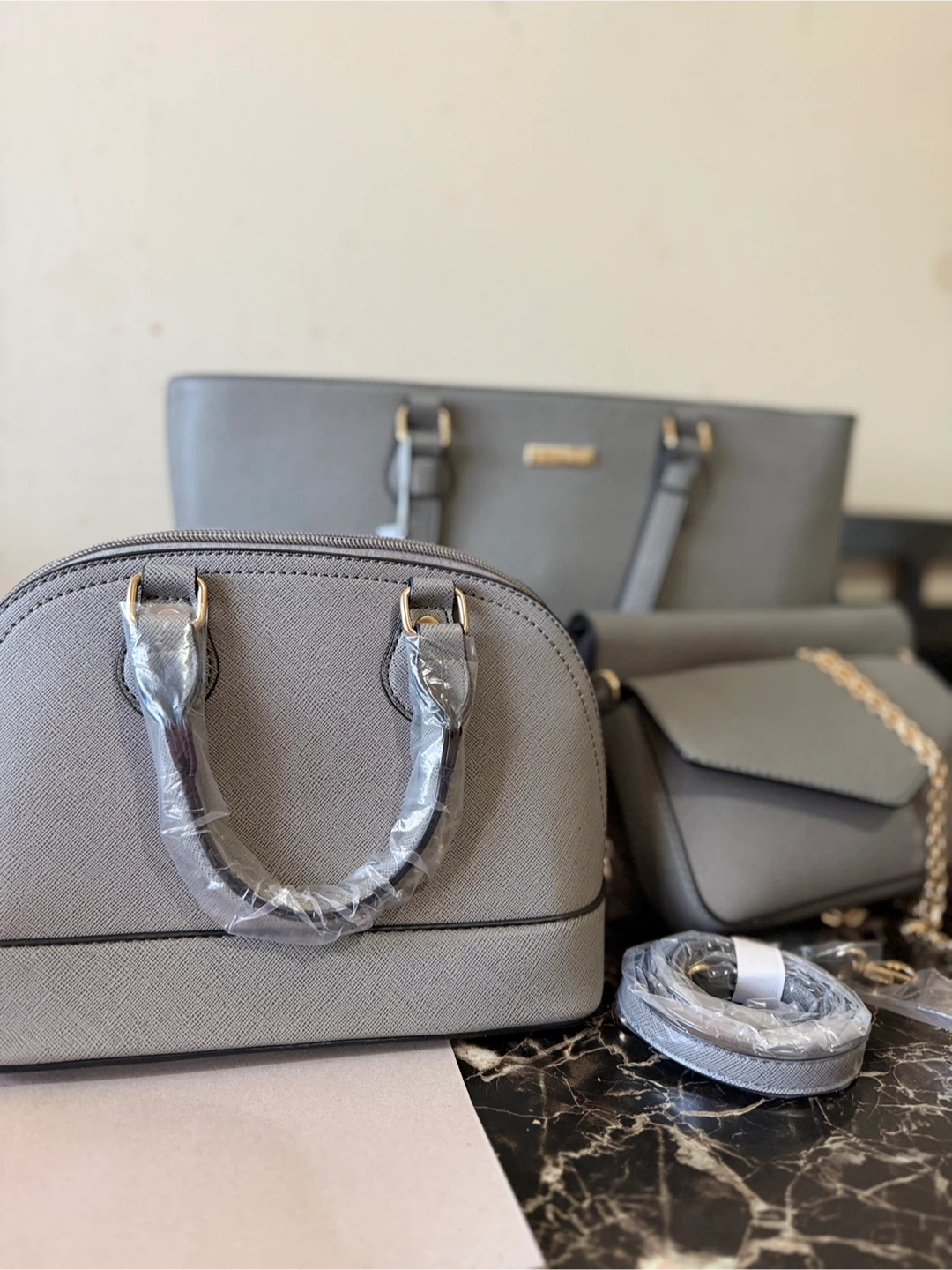 Gray 4-Piece Handbag Set -Bagsure - photo 3