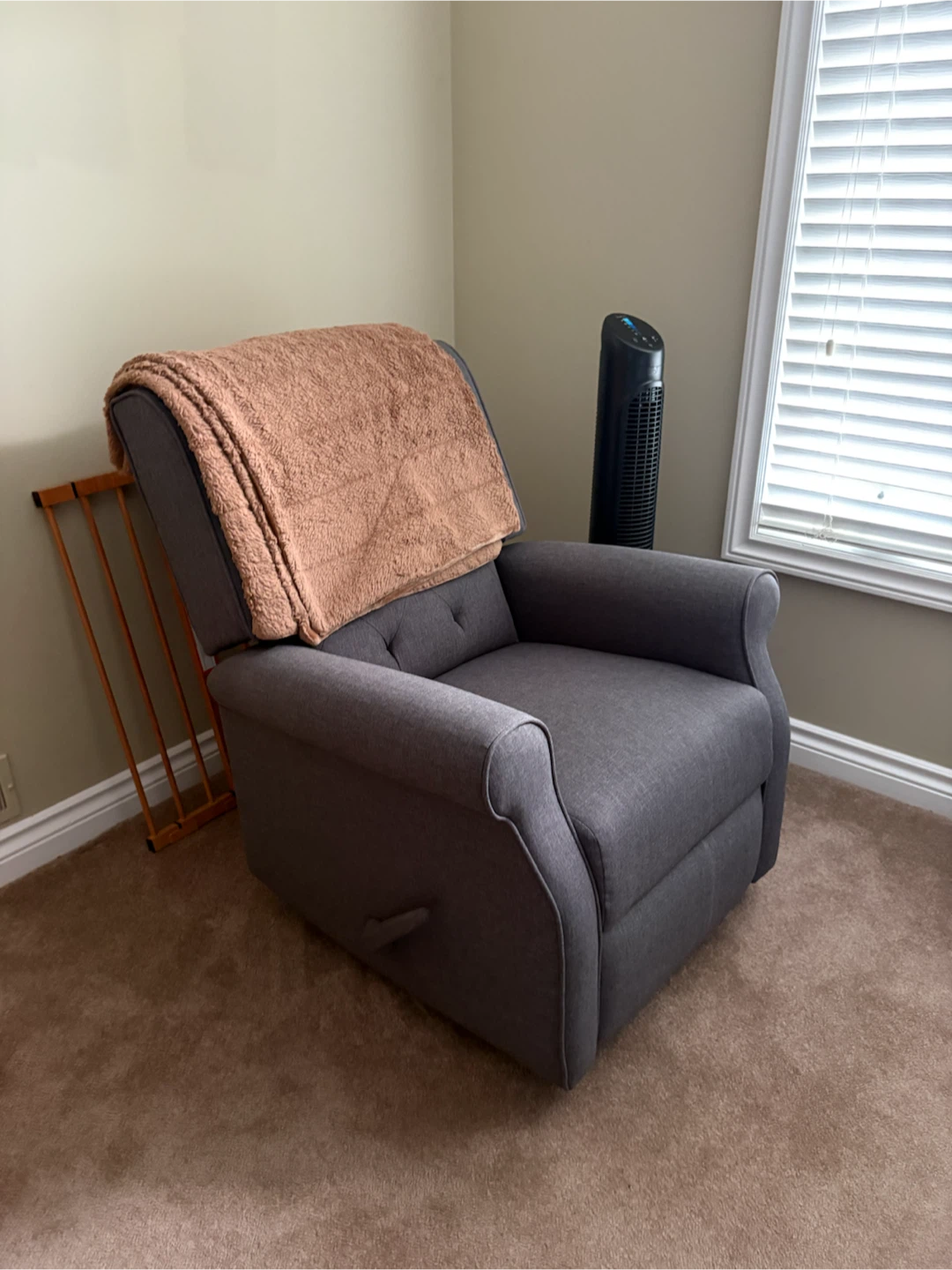 Grey Recliner Chair - photo 3