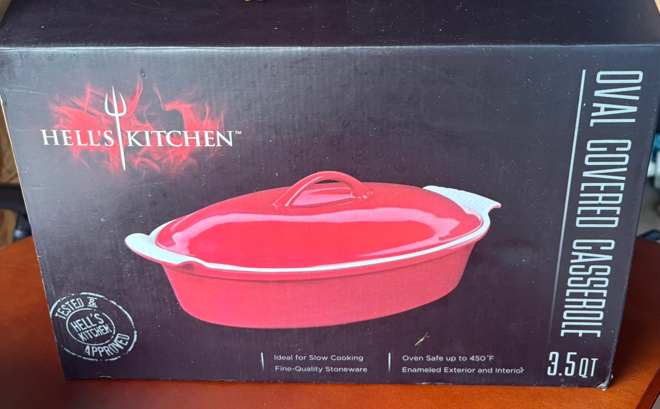 Hell's Kitchen Oval Covered Casserole Dish 3.5 QT Red