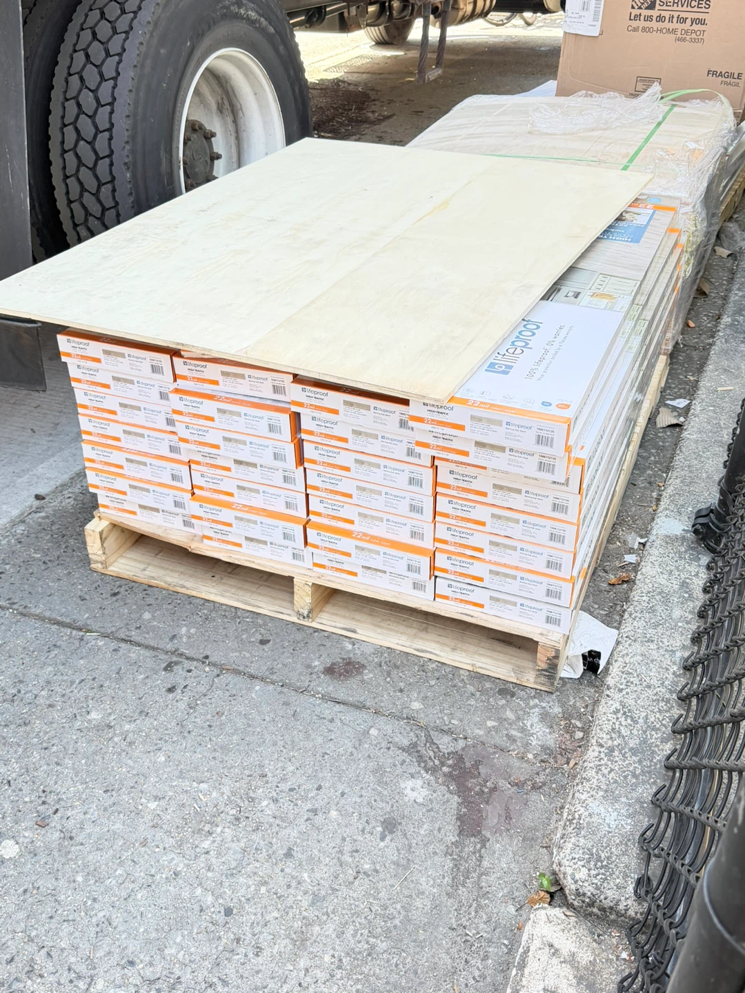 Lifeproof Champagne Beach Wood Luxury Vinyl Plank Flooring