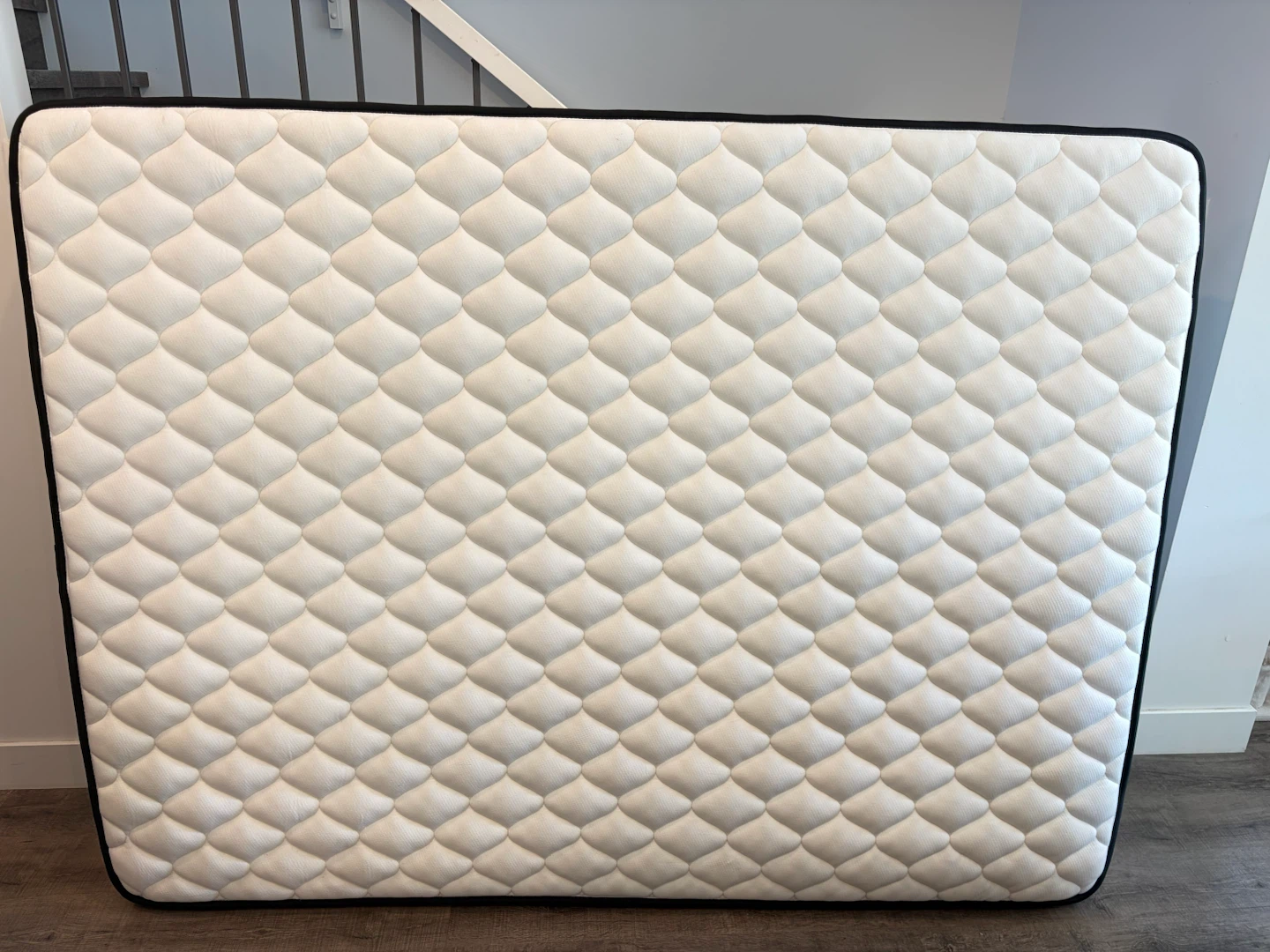 Queen size mattress 10”