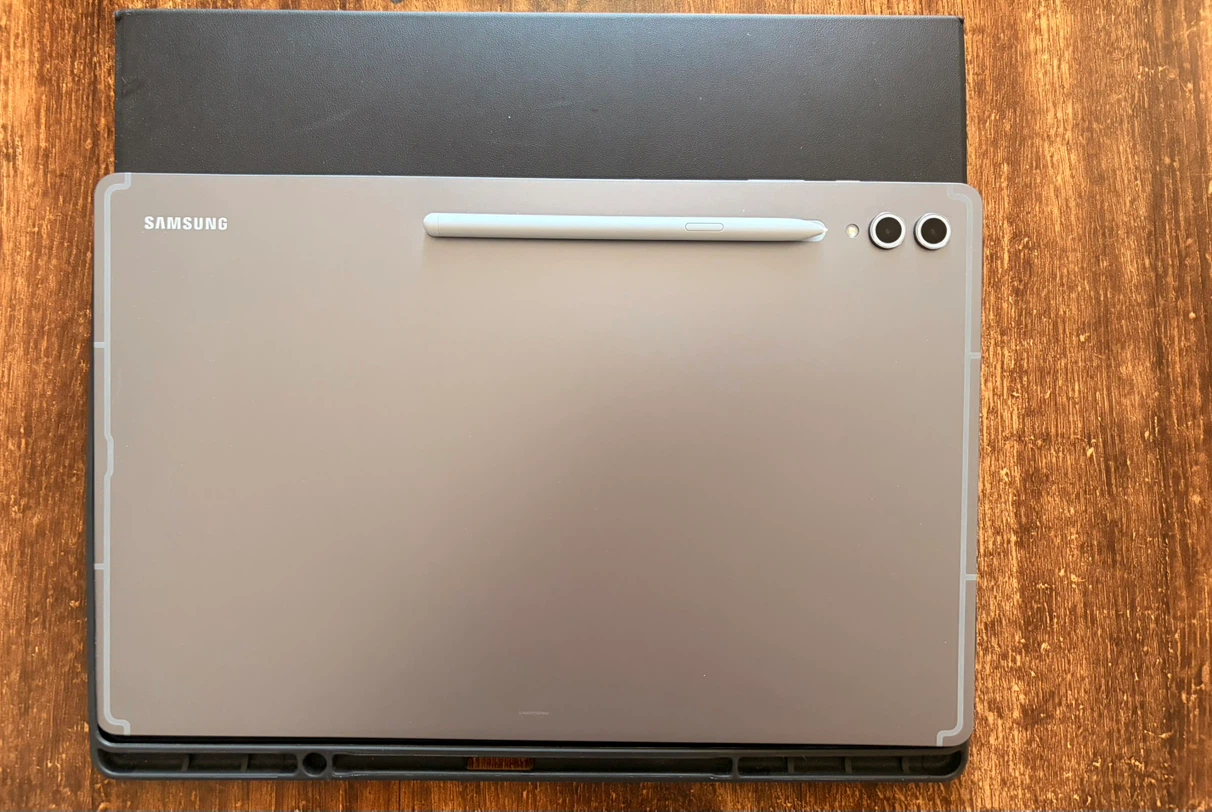 Samsung Galaxy Tab S10 Ultra 256GB Wi-Fi (Gray) + Keyboard Case