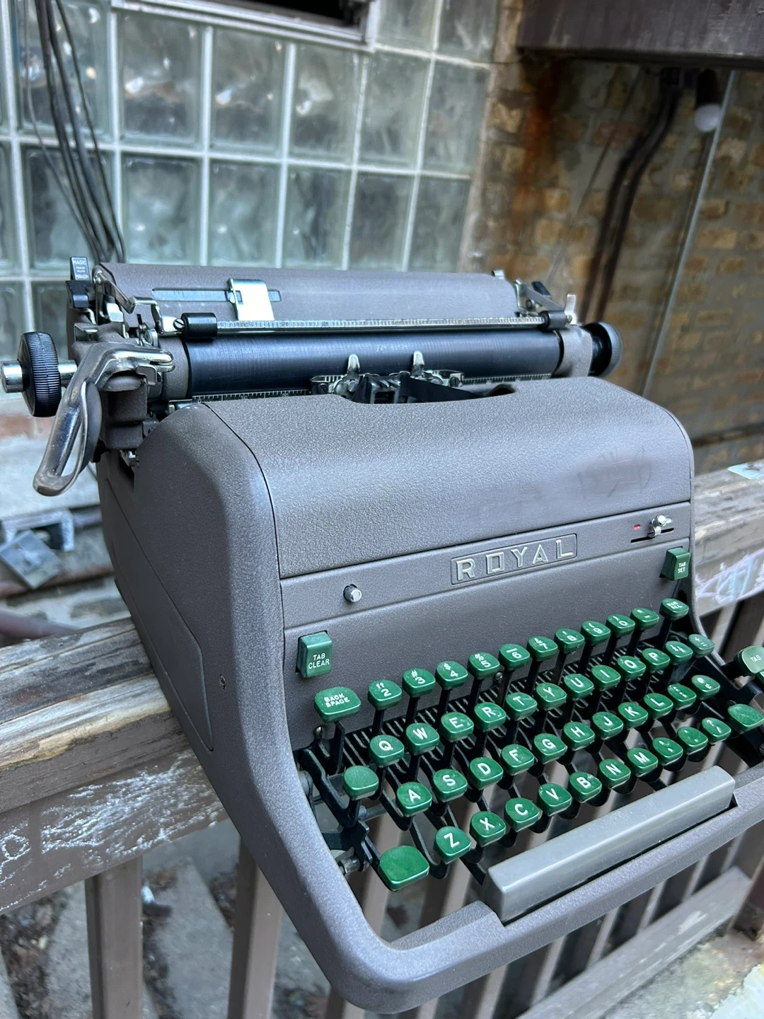 Royal Typewriter green keys - photo 4