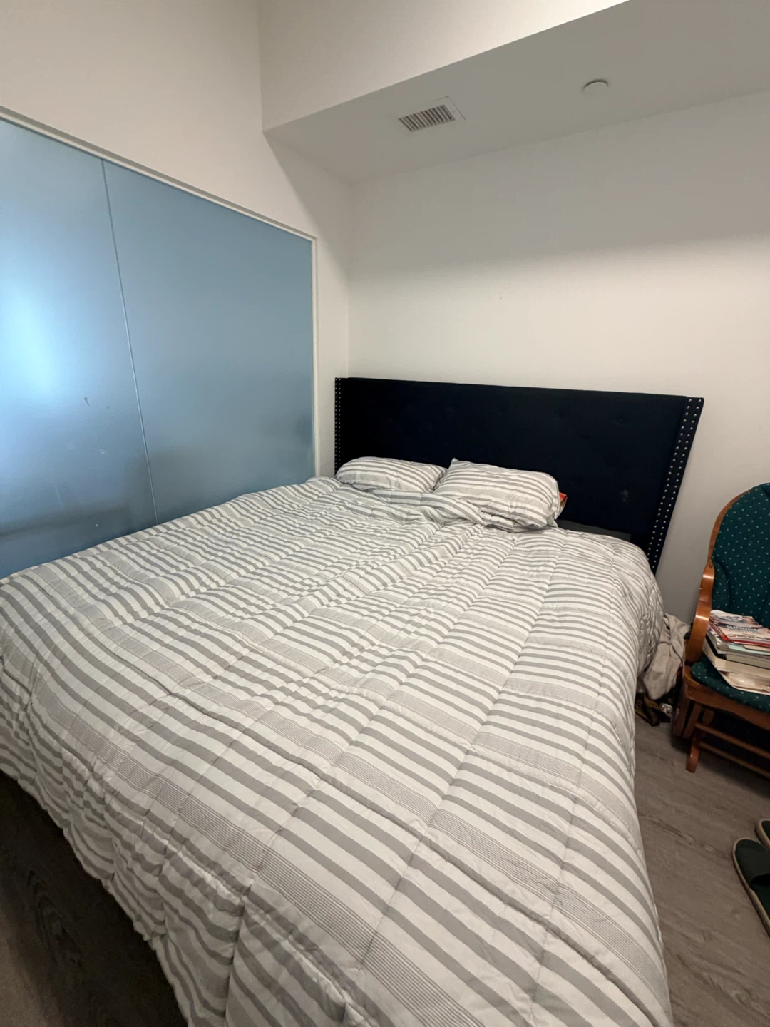 New King Size Upholstered Bedframe with Mattress. - photo 2