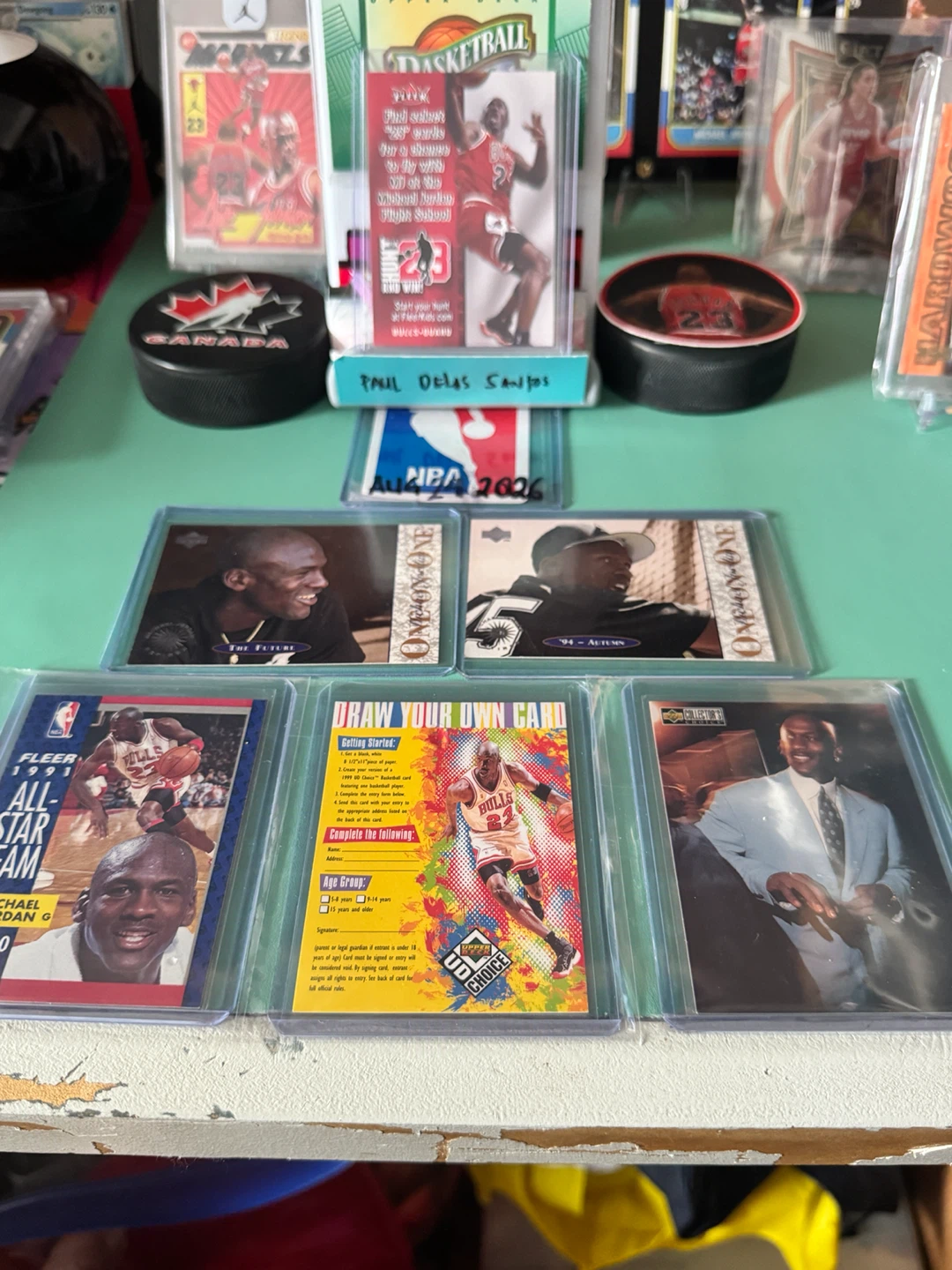 Michael Jordan & Chicago Bulls Trading Card Lot - photo 2