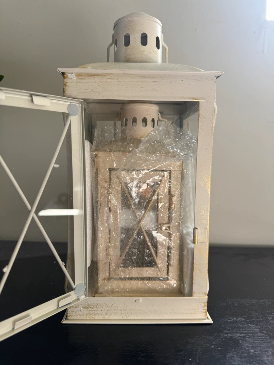 Set of 2 White Vintage Style Lanterns - photo 2