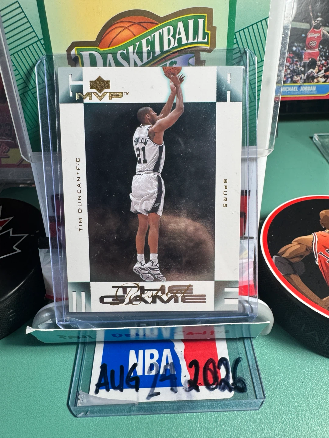 Upper Deck MVP Tim Duncan 2001-2002 NBA Trading Card