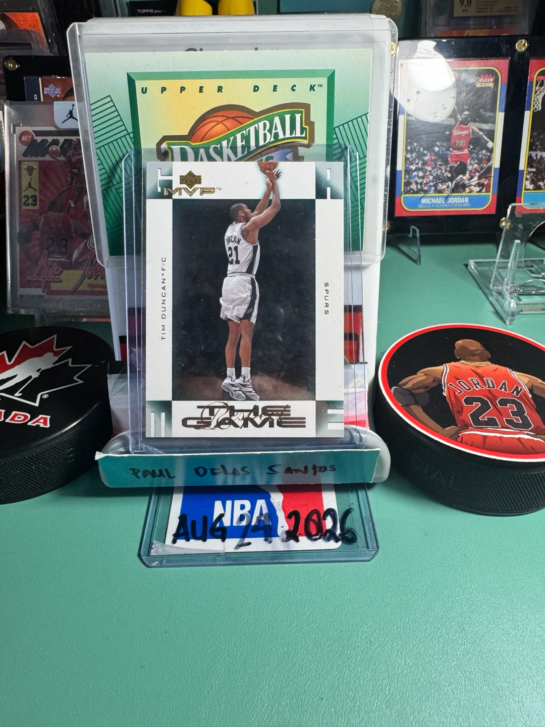 Upper Deck MVP Tim Duncan 2001-2002 NBA Trading Card - photo 2